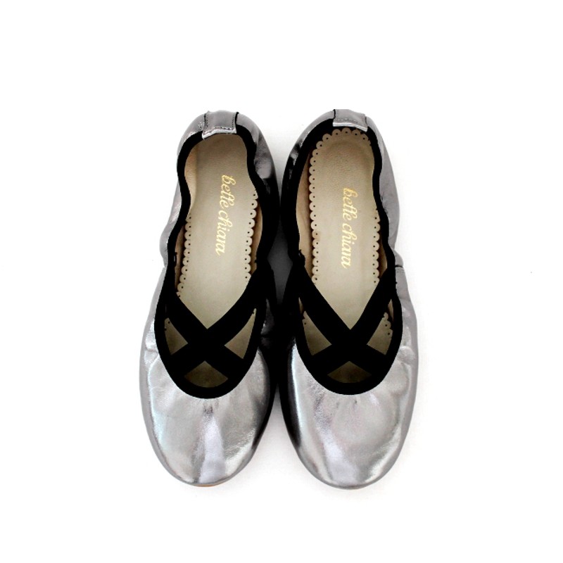 GRACE - Napa Silver Metallic Black Trim